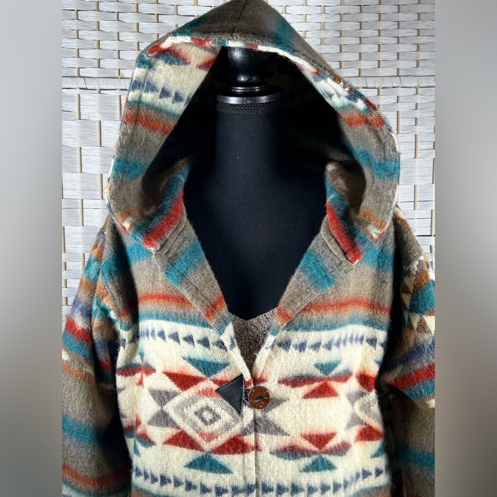 EXCELLENT- Southwestern Women’s Hooded Wool Coat- Hand made in Ecuador- Medium
